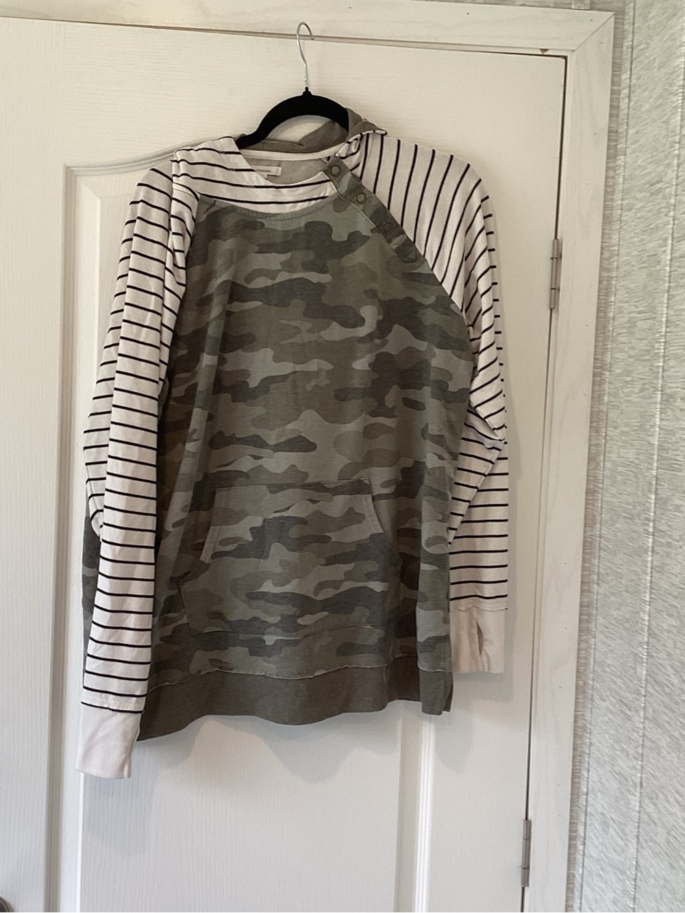 Maurices Camouflage Raglan Sweatshirt with Striped Sleeves - Olive & Cream XL E